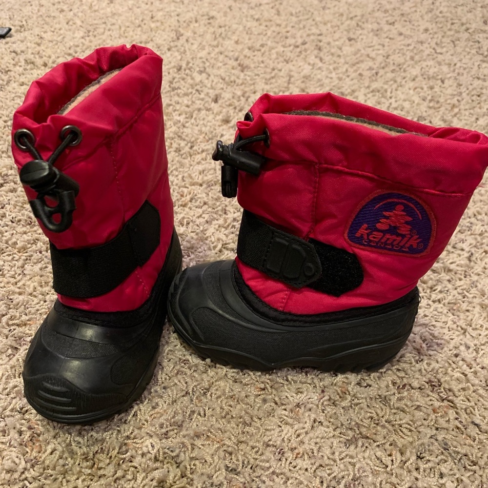 Kamik kids snow boots size 6